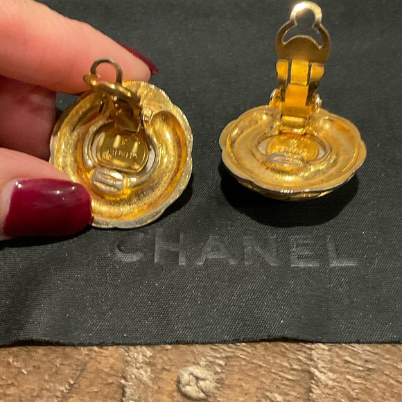 Chanel clip on earrings. 100% Authentic - Picture 2 of 5